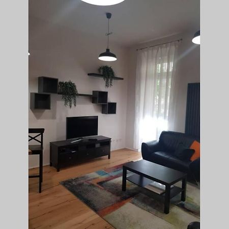 Tempelhoferfeld Apartment Berlin Luaran gambar